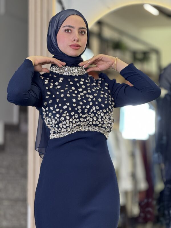 Pearl Crown Evening Dress - Image 6