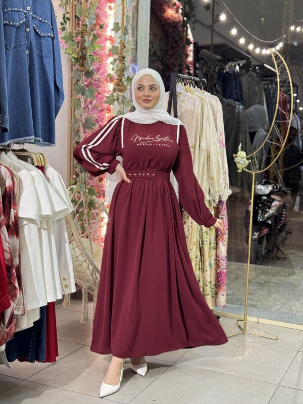 Signature dress - Image 3