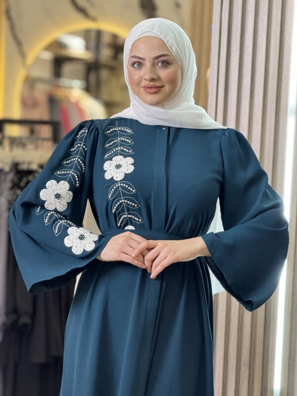 Lily Abaya - Image 5